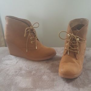 Merona Wedge Booties size 8.5